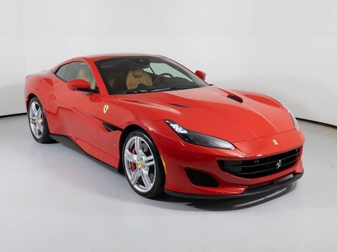 Used 2020 Ferrari Portofino image 7