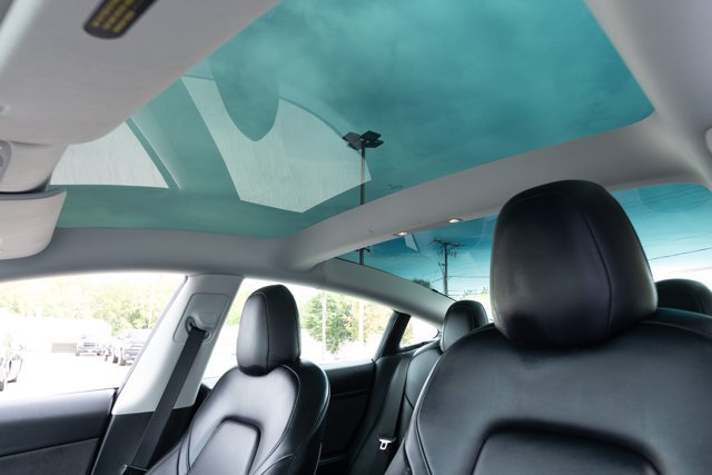 Used 2023 Tesla Model 3 Standard Range RWD image 21