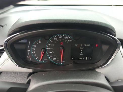 Certified 2022 Chevrolet Trax LT w/ LT Convenience Package image 11