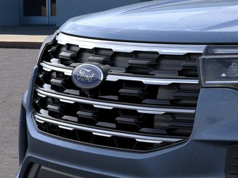 New 2026 Ford Explorer Active RWD image 17