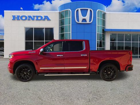 Used 2025 Chevrolet Silverado 1500 High Country w/ Technology Package AWD/4WD image 17