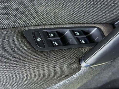 Used 2019 Volkswagen GTI Rabbit Edition image 18