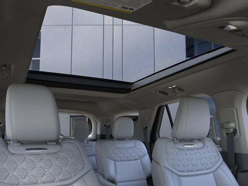 New 2026 Ford Explorer Platinum w/ LUX Leather Package AWD/4WD image 22