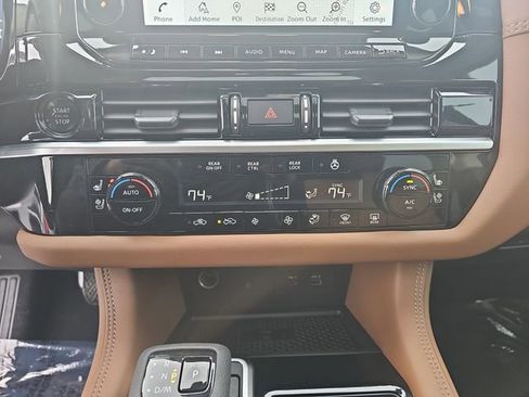 Used 2025 Nissan Pathfinder Platinum image 26