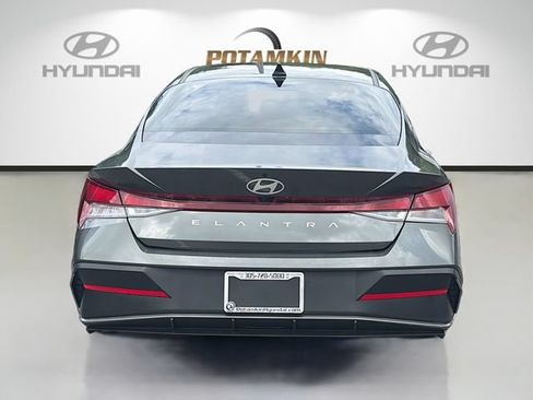Used 2024 Hyundai Elantra SEL FWD image 6