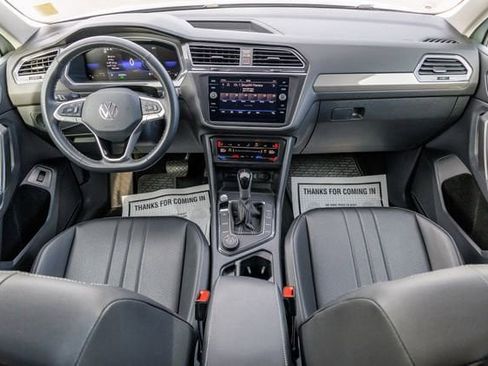 Used 2024 Volkswagen Tiguan SE AWD/4WD image 21