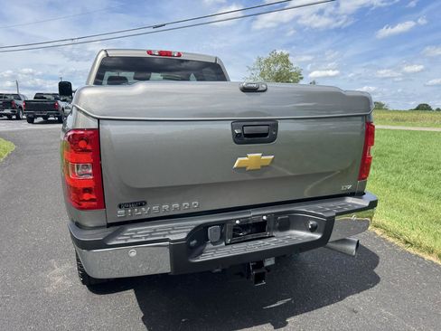 Used 2013 Chevrolet Silverado 2500 LTZ w/ LTZ Plus Package AWD/4WD image 9