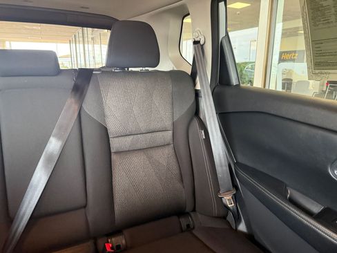 Used 2025 Nissan Rogue SV image 39