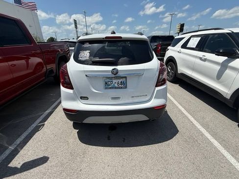 Used 2020 Buick Encore Essence FWD image 4