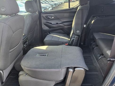 Used 2023 Chevrolet Traverse LT w/ Rear Camera Mirror Package AWD/4WD image 20