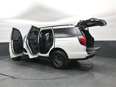 Used 2025 Ford Expedition Tremor image 49