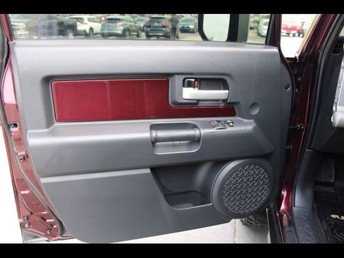 Used 2007 Toyota FJ Cruiser 4WD image 17