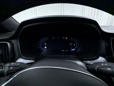 Used 2023 Volvo S60 B5 Plus w/ Climate Package image 19