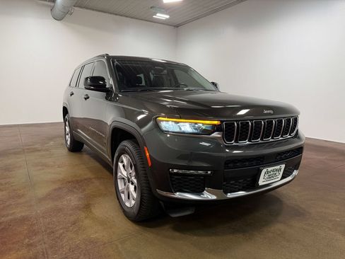 Used 2022 Jeep Grand Cherokee L Limited AWD/4WD image 30