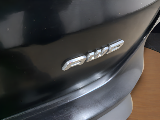 Used 2022 Ford Edge Titanium AWD/4WD image 9