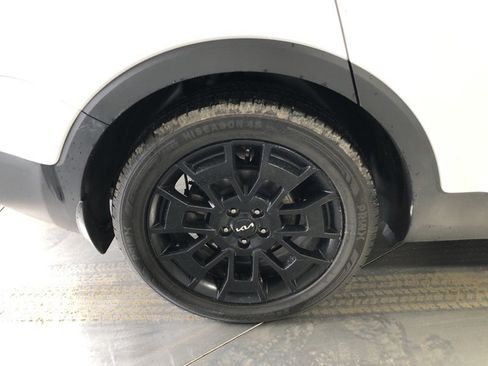 Used 2022 Kia Telluride SX w/ SX Prestige Package image 38