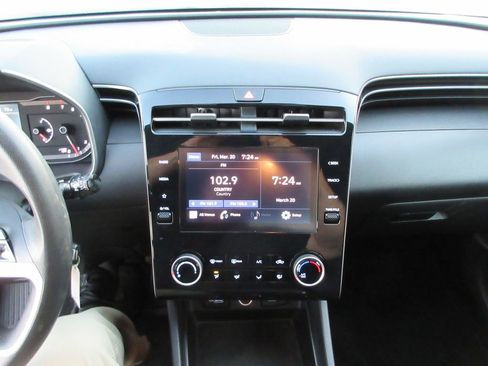 Used 2024 Hyundai Santa Cruz SE image 30