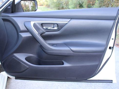 Used 2018 Nissan Altima 2.5 SV image 29