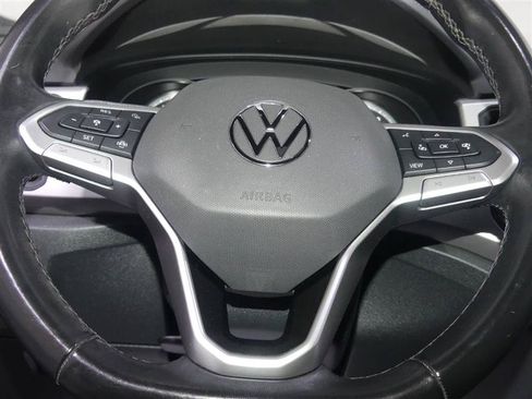 Used 2020 Volkswagen Atlas Cross Sport SE AWD/4WD image 31