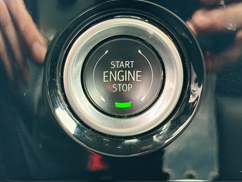 Used 2024 GMC Sierra 1500 SLT image 35