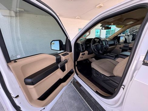 Used 2018 Ford F150 XLT w/ Equipment Group 302A Luxury AWD/4WD image 12