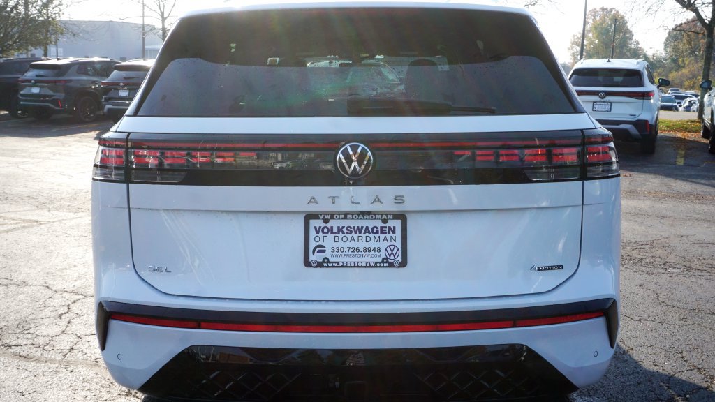 New 2027 Volkswagen Atlas SEL R-Line AWD/4WD image 5