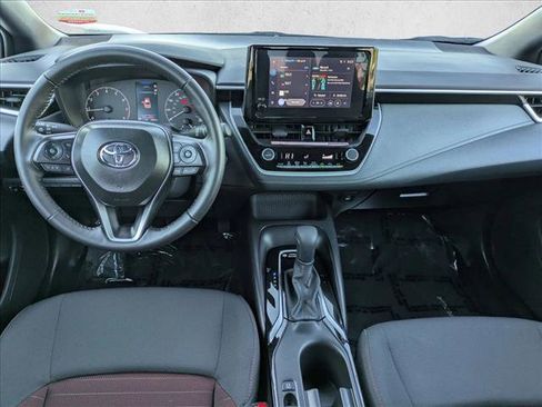 Certified 2025 Toyota Corolla SE image 17