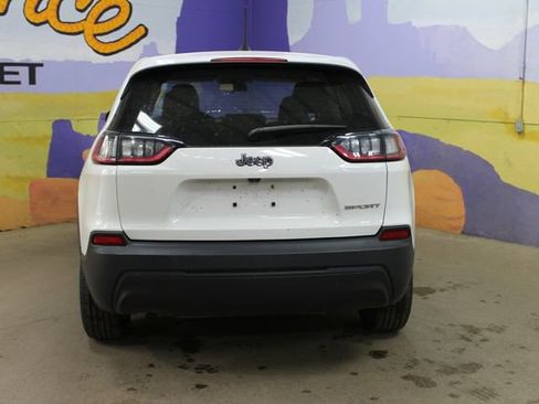 Used 2019 Jeep Cherokee Sport FWD image 7
