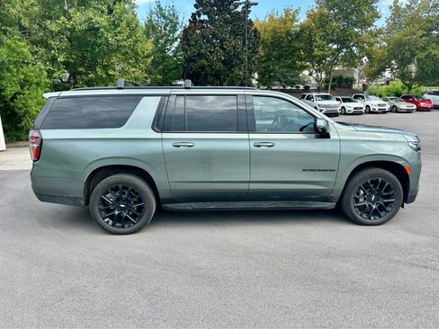 Used 2023 Chevrolet Suburban RST w/ Luxury Package AWD/4WD image 4
