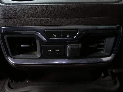 Used 2021 Chevrolet Silverado 1500 LTZ AWD/4WD image 19