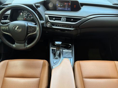 Used 2021 Lexus UX 200 w/ Accessory Package (Z1) FWD image 17