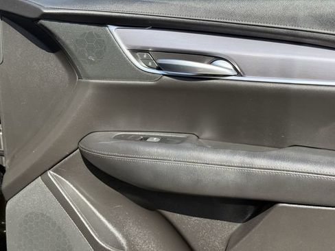 Used 2019 Cadillac XT5 Luxury FWD image 28