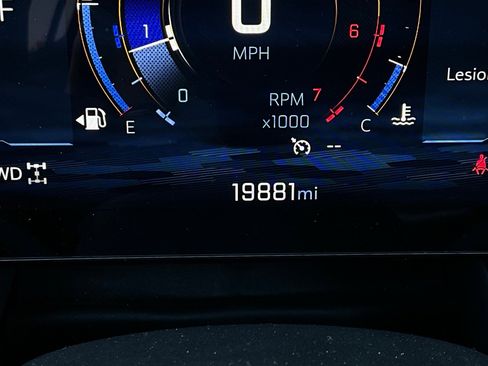 Used 2025 Chevrolet Equinox LT image 37