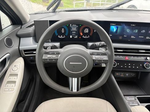 Used 2025 Hyundai Sonata SEL FWD image 15