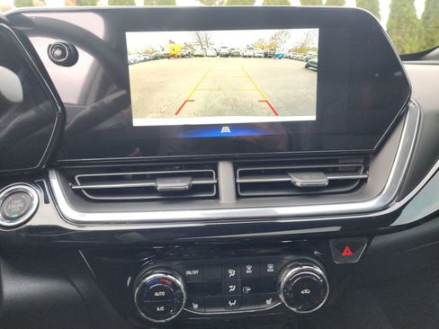 New 2026 Chevrolet Trax RS w/ Sunroof Package image 33