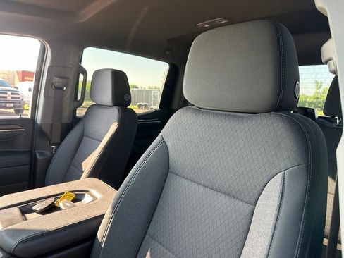 Used 2024 Chevrolet Silverado 1500 LT AWD/4WD image 3
