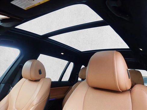 Used 2021 BMW X7 xDrive40i w/ M Sport Package image 14