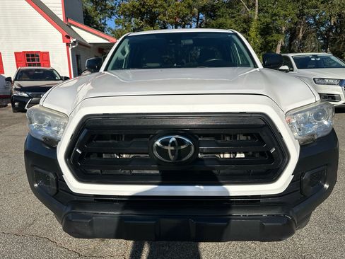 Used 2020 Toyota Tacoma SR5 image 2