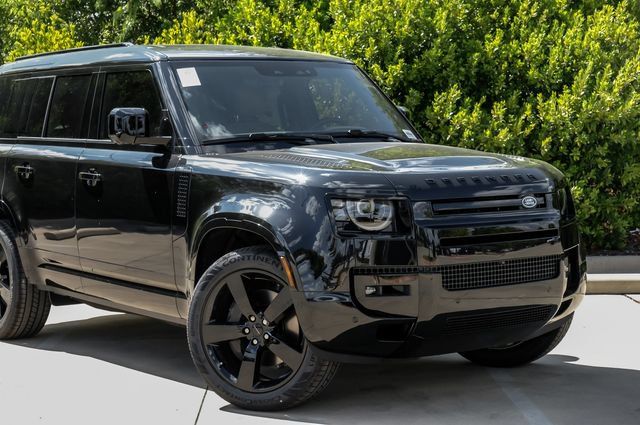 New 2026 Land Rover Defender 110 X-Dynamic SE AWD/4WD image 9