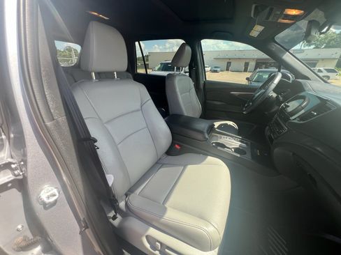 Used 2025 Honda Passport EX-L image 15