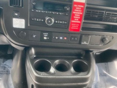 Used 2020 Chevrolet Express 2500 RWD image 21