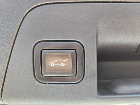 Used 2021 Buick Envision Essence AWD/4WD image 30