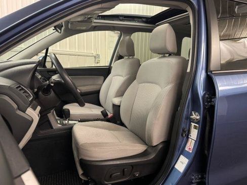 Used 2017 Subaru Forester 2.5i Premium w/ All-Weather Package AWD/4WD image 4