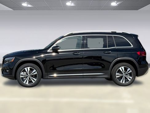 New 2025 Mercedes-Benz GLB 250 image 2