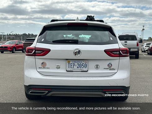 Used 2018 Buick Regal Essence w/ Driver Confidence Package #1 AWD/4WD image 6