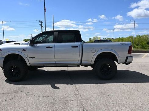 New 2026 RAM 2500 Big Horn AWD/4WD image 9