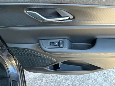 New 2025 Jeep Grand Cherokee L Laredo image 17