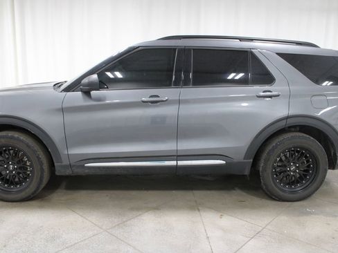 Used 2021 Ford Explorer XLT w/ Class III Trailer Tow Package image 6