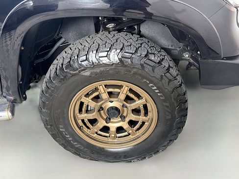 Used 2017 Toyota Tundra SR5 image 31