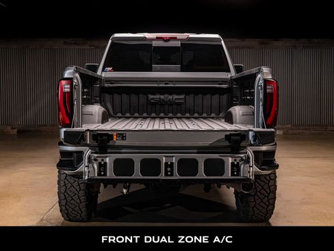 Used 2026 GMC Sierra 3500 Denali w/ Denali Reserve Package AWD/4WD image 9